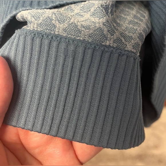 Lululemon Rest Less 1/2 Zip - Sz 6 - Picture 4 of 6